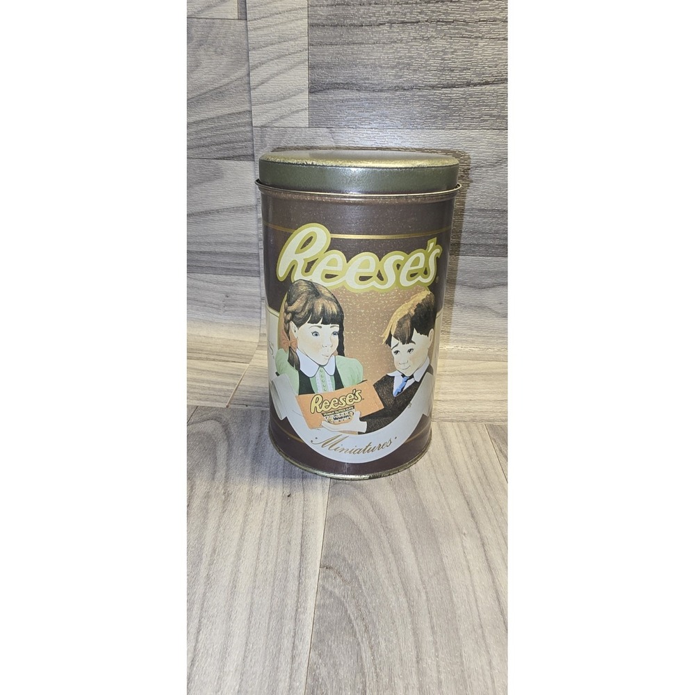 Vintage 1989 Reese's Peanut Butter Cups Decorative Round Tin Reeses Story Brown